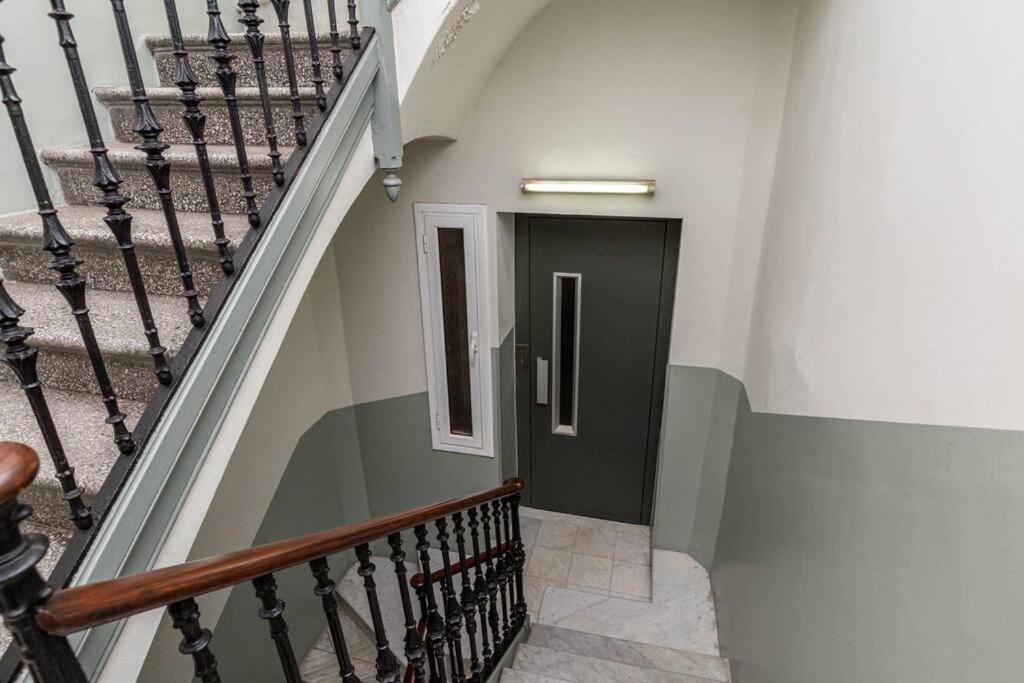 One Bedroom Apartment In Barcelona City Center Экстерьер фото